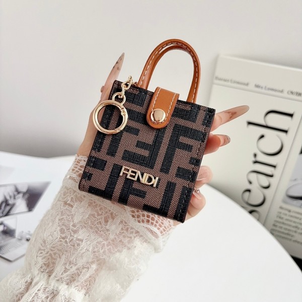 Fendi フェンディハイブランド AirPods4 3 pro3 2ケースストラップ airpods4カバー 耐衝撃 エアーポッズ4プロ2ケース 激安 ブランド エアーポッズ4 プロ2 3/2/1ケースブランド AirPods 4/3 Pro2/proケース メンズレディーズ