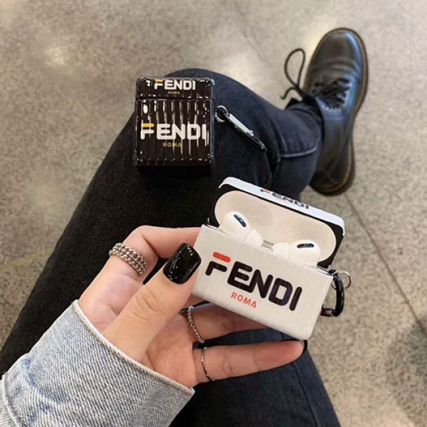 Fendi フェンデイブランド iphone11/11pro max/12pro maxケース かわいいレディース アイフォンiphone xs/11/8 plusケース おまけつきアイフォン12カバー レディース バッグ型 ブランドAirpods pro3ケース メンズ レディース