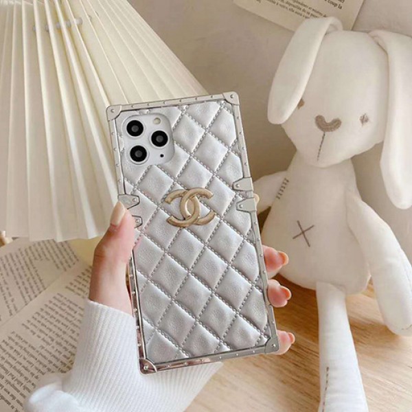 Chanel/シャネル  ブランド iphone13/13mini/13pro maxケース かわいいiphone 12/12 mini/12 pro max/se2ケース ビジネス ストラップ付きシンプルIPHONE X/XS/XR/8/7ケース ジャケットメンズケース 安い