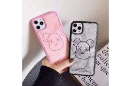 kaws iphone12 pro maxケース カウズgalaxy s21 z fold2ケースカバー