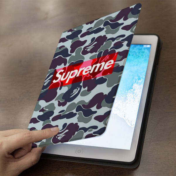 Supreme アイパッドエア1/2/3/4ケース 横開きIpad 8/7 世代 Proケース 9.7インチ 2018/2017アイパッド プロ2020ケース 激安 オーダーメイド新型 iPad pro 9.7 11 インチケース ブランド　 2020/2018/2017  ブランドパロディ・レプリカ日本未入荷