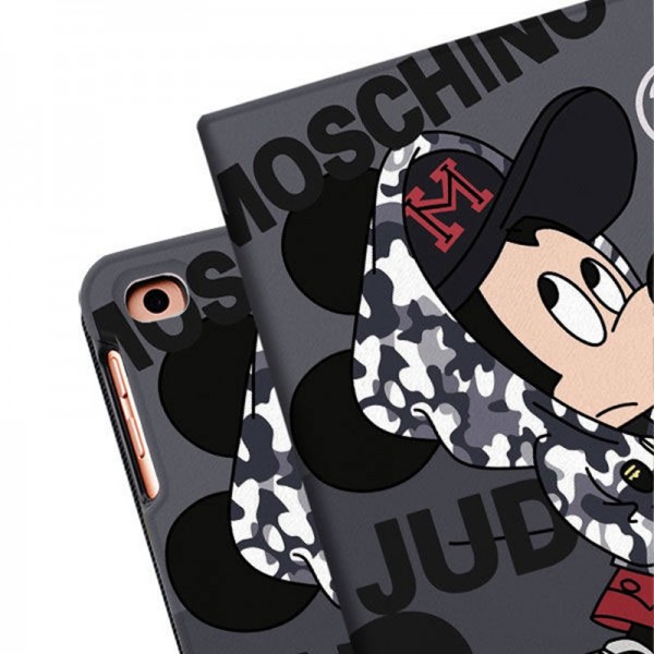 Moschino モスキーノ Disney ディズニーコラボ  アイパッドエア1/2/3/4ケース 横開きIpad 8/7 世代 mini 4/5カバー ipad 5/6 9.7インチ 激安 すべてのipad機種対応モノグラム ダミエ アイパッド 6/5/4/3/2ケース 手帳型iPad Proケース 9.7インチ 2018/2017