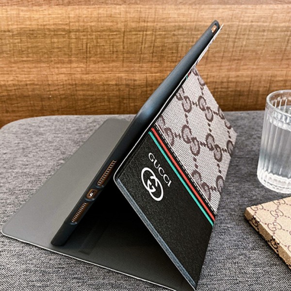 Gucci/グッチ モノグラム ダミエ アイパッド 6/5/4/3/2ケース 手帳型ブラント iPad8/7世代 Air4 10.9インチケース  コピーiPad ミニ5/4/3/2/1手帳型カバー ブランドパロディ・レプリカ日本未入荷アイパッド プロ2020ケース 激安 オーダーメイド