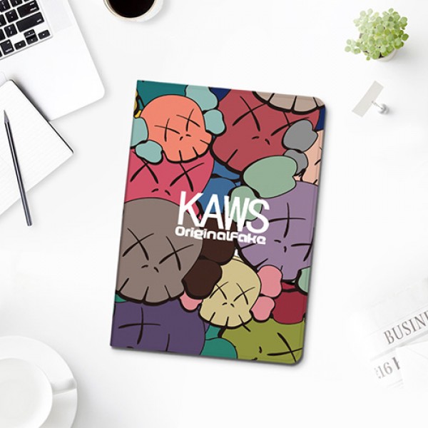 KAWS アイパッドエア1/2/3ケース 横開きブラント iPad Air4 10.9インチケース  コピーiPad8 ミニ5/4/3/2/1手帳型カバー ブランドパロディ・レプリカ日本未入荷新型 iPad pro 9.7 11 12.9インチケース ブランド