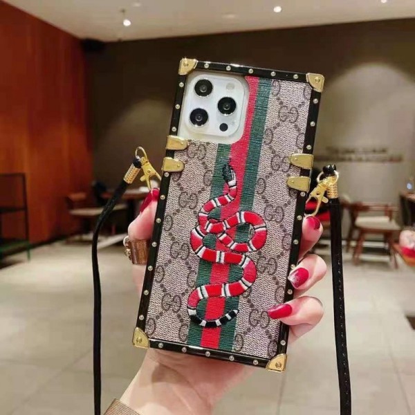 Gucci/グッチ ブランド人気フレーム型 iphone 13/12/12 pro/12 mini/12 pro maxケース新品 刺繍質感 アイフォン11/11 pro/11 pro max/se2ケース ハイブランド落下保護メンズレディーストラップ付きGalaxy S20/note20芸能人愛用カバー