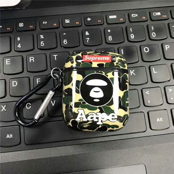 Supreme/シュプリームブランド AirPods 1/2/ProケースAape 運動風 ワイヤレス airpodsカバー エーエイプ全面保護 オシャレ脱着簡単 エアーポッズ プロ イヤホーンケース 充電対応 カラビナ付き落下防止モノグラム 防水シリコン製 防塵