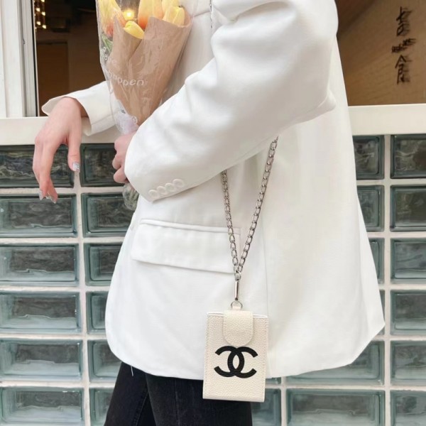 Chanel シャネルブランドiphone 14 plus 15 pro maxケースおしゃれiphone 15 2023 14 13 12 xr xs 8/7 plusケース 手帳型バッグ型セレブ愛用全機種対応ハイブランドケース パロディiphone14/13 pro max スマホケース コピー