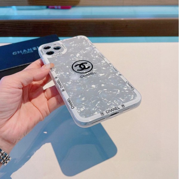 Chanel シャネルおしゃれiphone 15 2023 14 13 12 xr xs 8/7 plusケース 手帳型バッグ型韓国風セレブ愛用 iphone 15 アイフォン 15 14 13pro maxケース ジャケットスマホケース コピーセレブ愛用全機種対応ハイブランドケース パロディiphone14/13 pro max スマホケース コピー