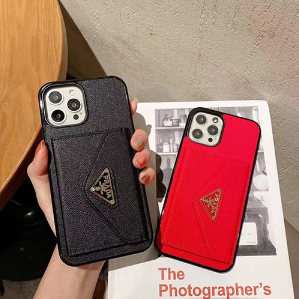 Prada/プラダブランドiphone 13/13mini/13 pro maxカバー 高級感バック付き収納可ジャケット型アイフォン12/12mini/12promaxケース 人気パロディiphone11/11 pro max /se2/x/8/7スマホケースシリコン製シンプル コピー芸能人愛用メンズ レディース