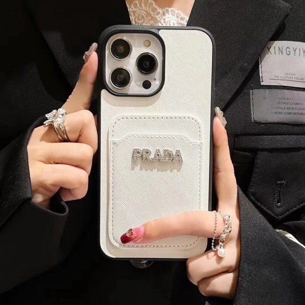 Prada プラダブランドiphone 15 plus 15 pro maxケースハイブランド アイフォン15 14+ 13 pro max レディースメンズ激安iphone 14 15 plusケースカバースタンド付きセレブ愛用全機種対応ハイブランドケース パロディ