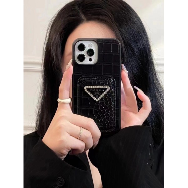 Prada プラダブランドiphone 14 plus 15 pro maxケースおしゃれiphone 15 2023 14 13 12 xr xs 8/7 plusケース 手帳型バッグ型iphone 15/14 pro/15 pro max xs/8/7 plusカバー ストラップ付 カード入れ韓国風セレブ愛用 iphone 15 アイフォン 15 14 13pro maxケース ジャケットスマホケース コピー