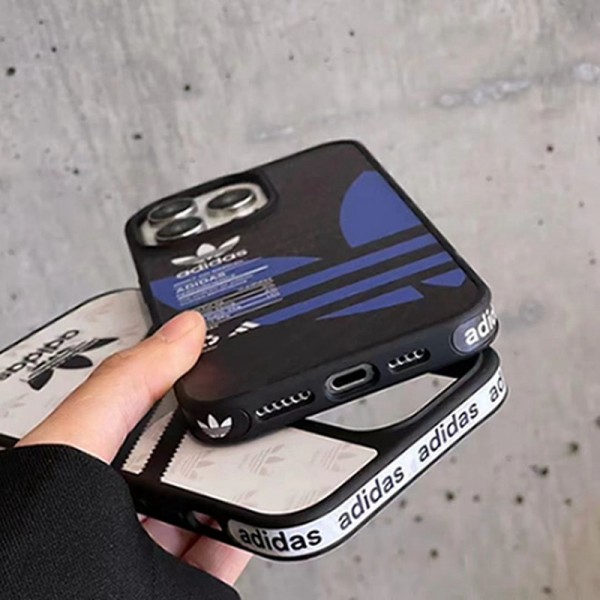 Adidas アディダスiphone 15/14 pro/15 pro max xs/8/7 plusカバー ストラップ付 カード入れiphone 14 15 plusケースカバースタンド付きセレブ愛用全機種対応ハイブランドケース パロディiphone14/13 pro max スマホケース コピー