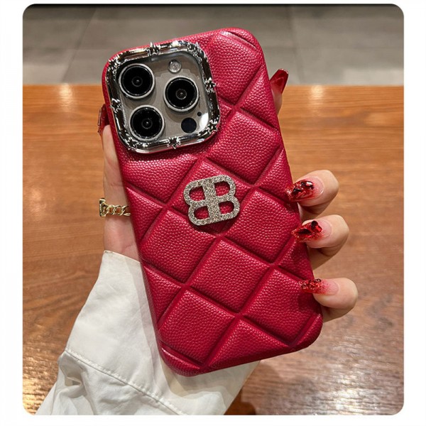 Balenciaga バレンシアガハイブランド アイフォン16 15 14+ 13 pro max レディースメンズ激安iphone 14 15 16 plusケースカバースタンド付きセレブ愛用全機種対応ハイブランドケース パロディiphone16 15 14/13 pro max スマホケース コピー
