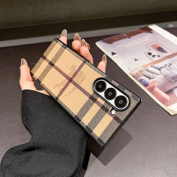 Burberry バーバリーブランドgalaxy z flip 7 6 5 4 fold5 6 7 2025ケースハイブランド サムソン galaxy z flip 1/2/3/4/5 6 /7fold 7/6 5 4 3 カバーケースレディースメンズ激安折り畳み可ギャラクシー z fold 7 6 5 4 3ケース 革製セレブ愛用全機種対応ハイブランドケース パロディ