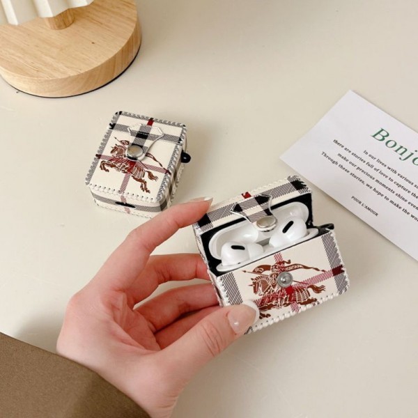 Burberry バーバリーハイブランド AirPods4 3 pro3 2ケースストラップ airpods4カバー 耐衝撃 エアーポッズ4プロ2ケース 激安 ブランド エアーポッズ4 プロ2 3/2/1ケースブランド AirPods 4/3 Pro2/proケース メンズレディーズ
