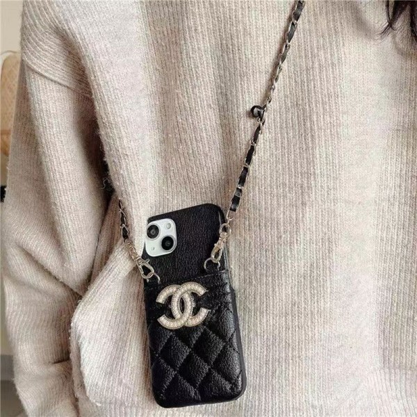 Chanel シャネルハイブランド アイフォン15 14+ 13 pro max レディースメンズ激安iphone 15/14 pro/15 pro max xs/8/7 plusカバー ストラップ付 カード入れセレブ愛用全機種対応ハイブランドケース パロディiphone14/13 pro max スマホケース コピー