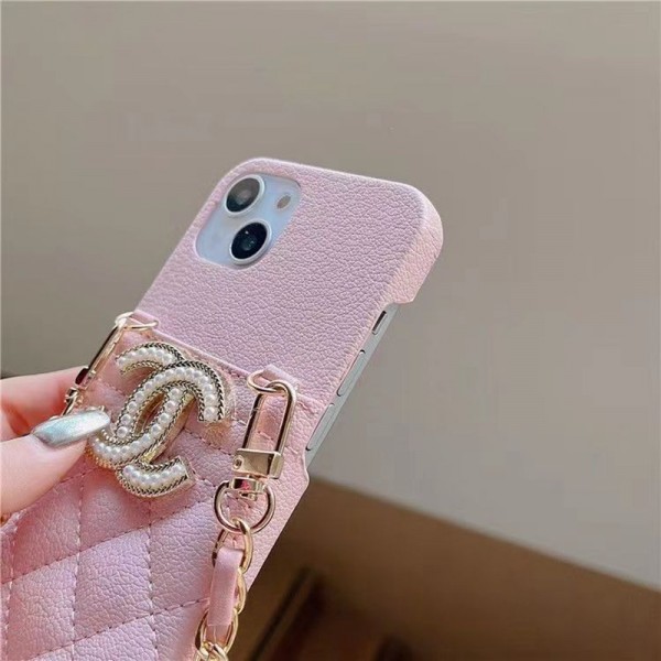 Chanel シャネルハイブランド アイフォン15 14+ 13 pro max レディースメンズ激安iphone 15/14 pro/15 pro max xs/8/7 plusカバー ストラップ付 カード入れセレブ愛用全機種対応ハイブランドケース パロディiphone14/13 pro max スマホケース コピー