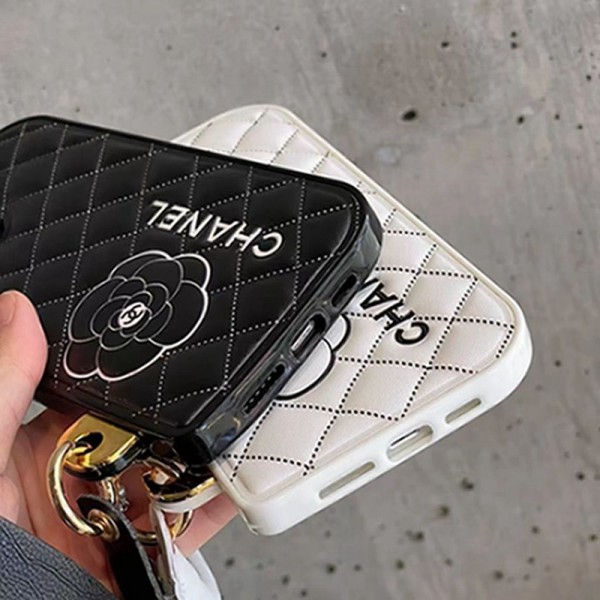 Chanel シャネルブランドiphone 14 plus 15 pro maxケースiphone 14 15 plusケースカバースタンド付き韓国風セレブ愛用 iphone 15 アイフォン 15 14 13pro maxケース ジャケットスマホケース コピーiphone14/13 pro max スマホケース コピー