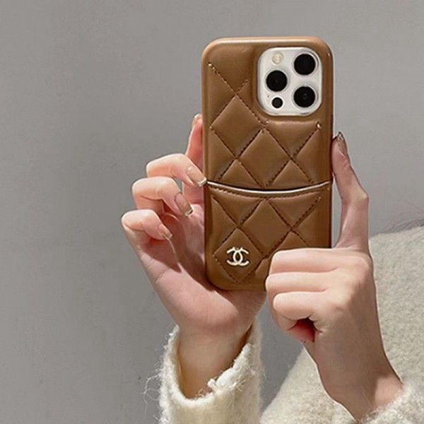 Chanel シャネルブランドiphone 14 plus 15 pro maxケースiphone 14 15 plusケースカバースタンド付き韓国風セレブ愛用 iphone 15 アイフォン 15 14 13pro maxケース ジャケットスマホケース コピーセレブ愛用全機種対応ハイブランドケース パロディ