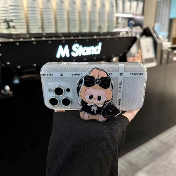 Chanel シャネルブランドiphone 16 17 15 plus 16 pro maxケースiphone16 17 pro 14 15 16 plusケースカバースタンド付き韓国風セレブ愛用 iphone 16 15 17 アイフォン17 16 15 14 13pro maxケース ジャケットスマホケース コピーセレブ愛用全機種対応ハイブランドケース パロディ