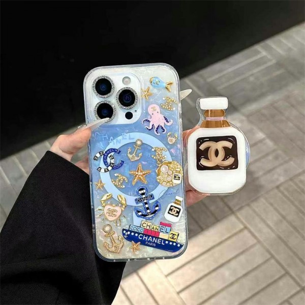 Chanel シャネルiphone 17Pro/16/14 pro/15 pro max 16 plus カバー ストラップ付 カード入れ シャネルiphone16 17 pro 14 15 16 plusケースカバースタンド付き韓国風セレブ愛用 iphone 16 15 17 アイフォン17 16 15 14 13pro maxケース ジャケットスマホケース コピーセレブ愛用全機種対応ハイブランドケース パロディ