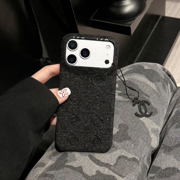 Chanel シャネルブランドiphone 16 17 pro 15 plus 16 pro maxケースiphone 17Pro/16/14 pro/15 pro max 16 plus カバー ストラップ付 カード入れセレブ愛用全機種対応ハイブランドケース パロディiphone17 air 16 15 14/13 pro max スマホケース コピー