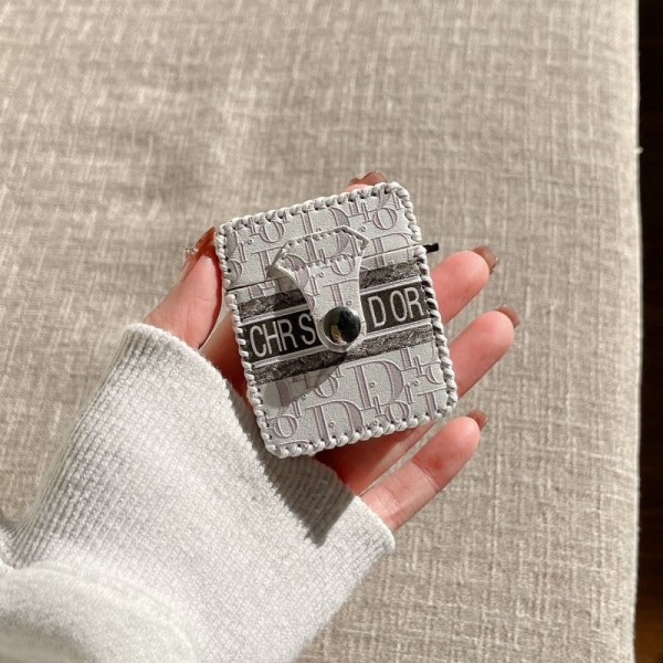 Dior ディオールハイブランド  AirPods4 3 pro3 2ケースストラップ airpods4カバー 耐衝撃 Dior エアーポッズ4プロ2ケース 激安 ブランド エアーポッズ4 プロ2 3/2/1ケースブランド AirPods 4/3 Pro2/proケース メンズレディーズ