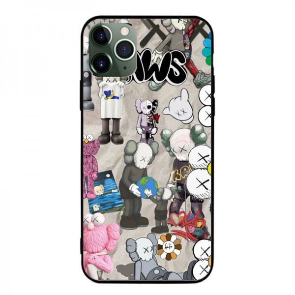 Kaws カウズiphone 17 pro max 16+ 15 pro 17 17e galaxy a55 a54 a53 a36 s26 s25plus s24 ultraケース 男女革製アクオス SENSE 10 9 8 r8 r9 r10ケース  xperia 5iv 10 vii 1 vii 5vカバーブランドGoogle Pixel 10 9 pro 8a/7aケースアクオス/XPERIA/GALAXY/IPHONE全機種対応