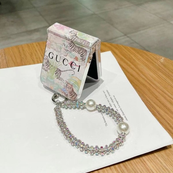 Gucci グッチブランドgalaxy z flip 5 4 fold5 2023ケースgalaxy fold5 4 3 2ケースカバースタンド付きセレブ愛用全機種対応ハイブランドケース パロディgalaxy z fold 5 4 3スマホケース コピー