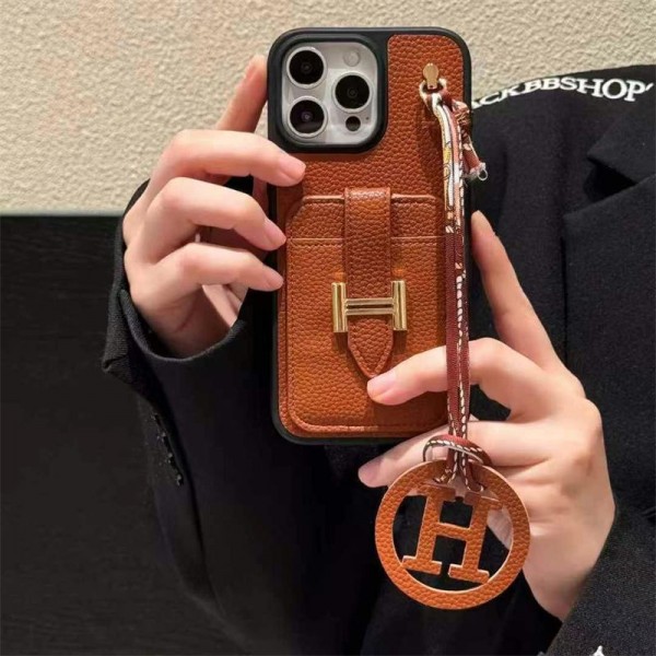 Hermes エルメスおしゃれiphone 17 16  pro max 15 14 13 12 ケース エルメスiphone 17Pro/16/14 pro/15 pro max 16 plus カバー ストラップ付 カード入れiphone16 17 pro 14 15 16 plusケースカバースタンド付き韓国風セレブ愛用 iphone 16 15 17 アイフォン17 16 15 14 13pro maxケース ジャケットスマホケース コピー