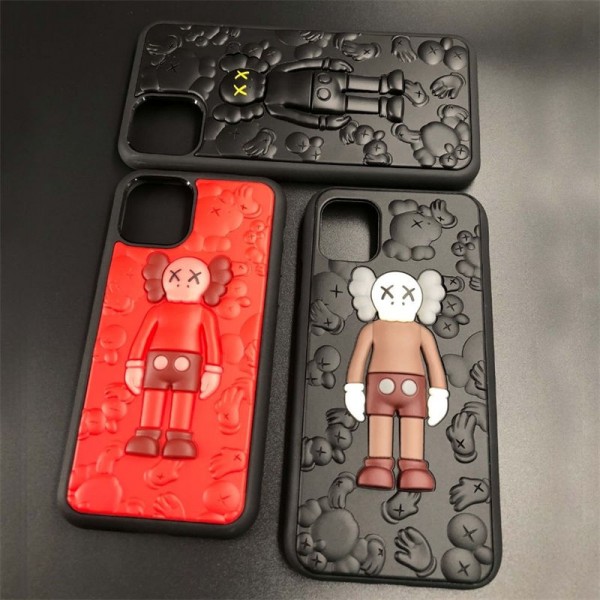 Kaws カウズブランドiphone 16 15 plus 16 pro maxケースiphone 16/14 pro/15 pro max 16 plus カバー ストラップ付 カード入れセレブ愛用全機種対応ハイブランドケース パロディiphone16 15 14/13 pro max スマホケース コピー