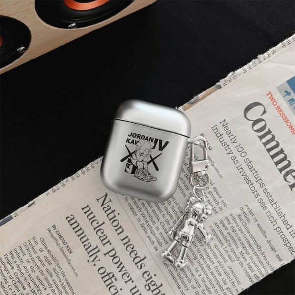 Kaws カウズハイブランド AirPods4 3 pro3 2ケースストラップ airpods4カバー 耐衝撃 エアーポッズ4プロ2ケース 激安 ブランド エアーポッズ4 プロ2 3/2/1ケースブランド AirPods 4/3 Pro2/proケース メンズレディーズ