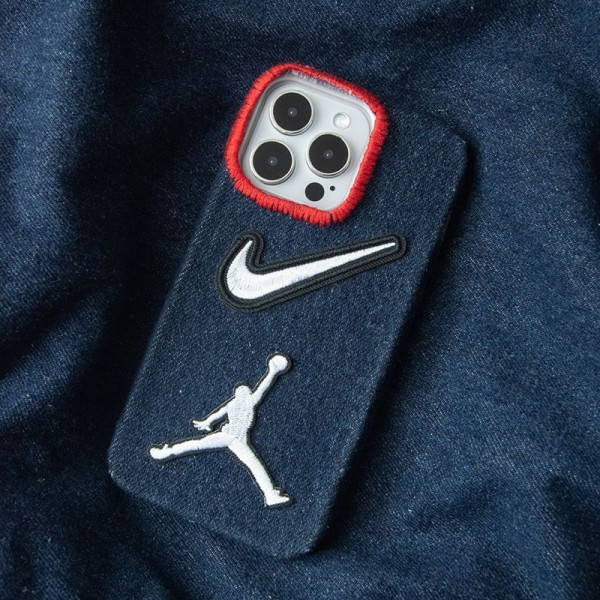 Nike ナイキブランドiphone 18 Pro max 16 17 pro 15 plus 16 pro max 17eケース ストラップ付 カード入れセレブ愛用全機種対応ハイブランドケース パロディiphone 18pro 17 air 16 15 14/13 pro max 17スマホケース コピー