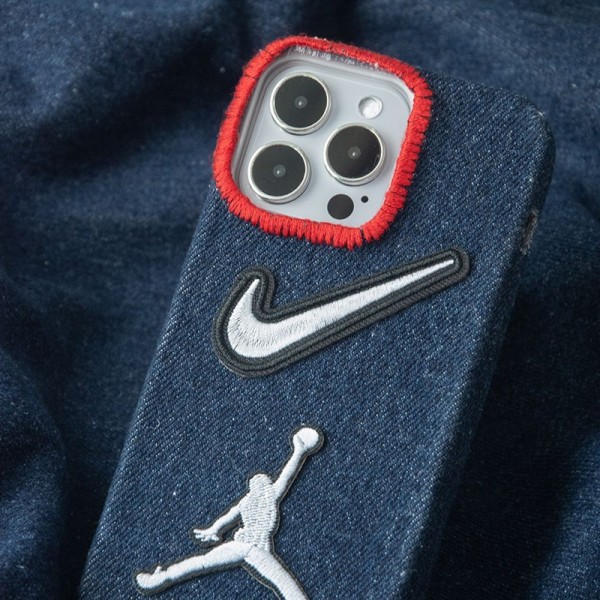 Nike ナイキブランドiphone 18 Pro max 16 17 pro 15 plus 16 pro max 17eケース ストラップ付 カード入れセレブ愛用全機種対応ハイブランドケース パロディiphone 18pro 17 air 16 15 14/13 pro max 17スマホケース コピー