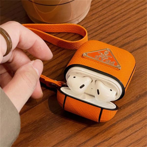 Prada プラダハイブランド  AirPods4 3 pro3 2ケースストラップ airpods4カバー 耐衝撃 エアーポッズ4プロ2ケース 激安 ブランド エアーポッズ4 プロ2 3/2/1ケースブランド AirPods 4/3 Pro2/proケース メンズレディーズ