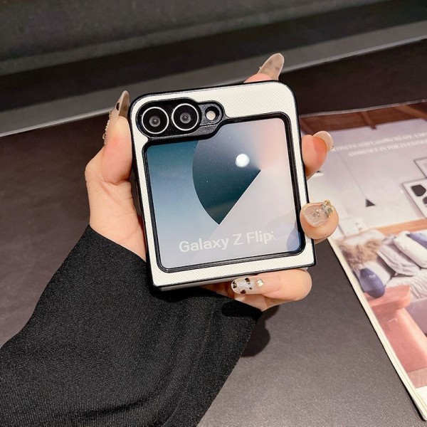 Prada プラダハイブランド サムソン galaxy z flip 1/2/3/4/5 6 /7fold 7/6 5 4 3 カバーケースレディースメンズ激安折り畳み可 Prada ギャラクシー z fold 7 6 5 4 3ケース 革製galaxy fold 7 6 5 4 3 2ケースカバースタンド付きセレブ愛用全機種対応ハイブランドケース パロディ