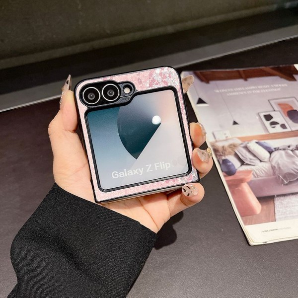 Prada プラダブランドgalaxy z flip 7 6 5 4 fold5 6 7 2025ケースハイブランド サムソン galaxy z flip 1/2/3/4/5 6 /7fold 7/6 5 4 3 カバーケースレディースメンズ激安韓国風セレブ愛用 galaxy z flip 7 6 5 4 3ケース ジャケットスマホケース コピーセレブ愛用全機種対応ハイブランドケース パロディ