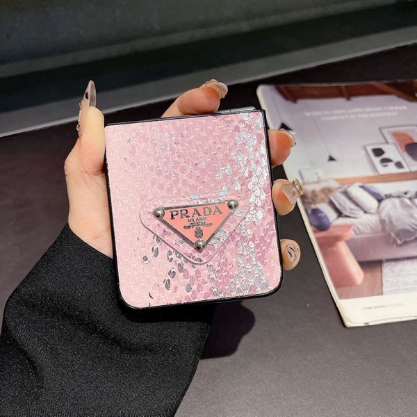 Prada プラダブランドgalaxy z flip 7 6 5 4 fold5 6 7 2025ケースハイブランド サムソン galaxy z flip 1/2/3/4/5 6 /7fold 7/6 5 4 3 カバーケースレディースメンズ激安韓国風セレブ愛用 galaxy z flip 7 6 5 4 3ケース ジャケットスマホケース コピーセレブ愛用全機種対応ハイブランドケース パロディ