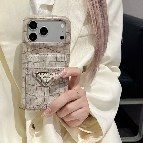 Prada プラダブランドiphone 18 Pro max 16 17 pro 15 plus 16 pro max 17eケース iphone 18/17Pro/16/14 pro/15 pro max 16 plus 17 17eカバー ストラップ付 カード入れiphone 18pro max/16 17 pro air 14 15 16 plus 17ケースカバースタンド付きセレブ愛用全機種対応ハイブランドケース パロディ