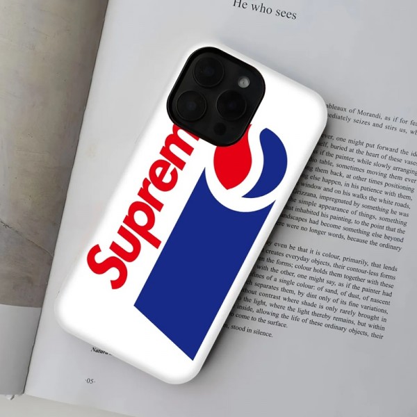 Supreme シュプリームおしゃれgalaxy s26ultra s25+ s24 s23 s22 s21 plus ultra サムソンs24 s25 ultraケース 手帳型バッグ型iphone17pro max/16 15/14 pro galaxy s26 + s25 ultra s24 plusカバー ストラップ付 カード入れセレブ愛用全機種対応ハイブランドiphone 17pro 16 15 pro maxケース 