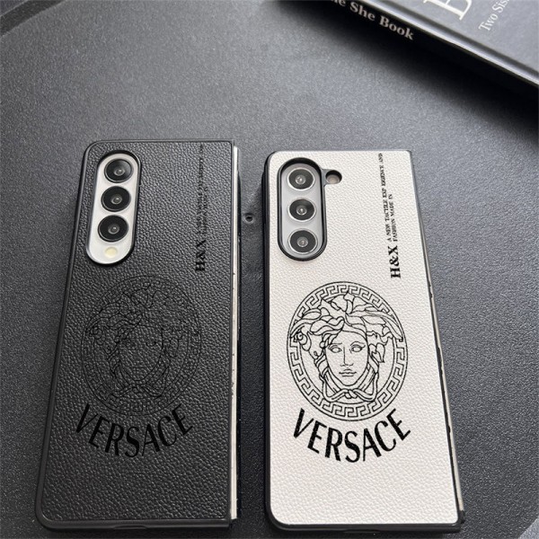 Versace ヴェルサーチブランドgalaxy z flip 7 6 5 4 fold5 6 7 2025ケース韓国風セレブ愛用 galaxy z flip 7 6 5 4 3ケース ジャケットスマホケース コピーセレブ愛用全機種対応ハイブランドケース パロディgalaxy z fold 7 6 5 4 3スマホケース コピー