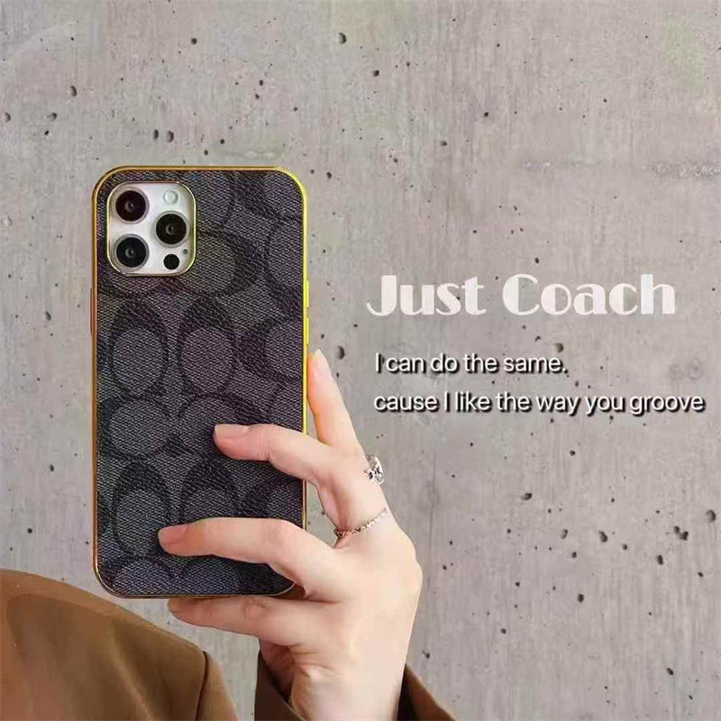 Coachアイフォン17 16 15 14 13pro maxケース