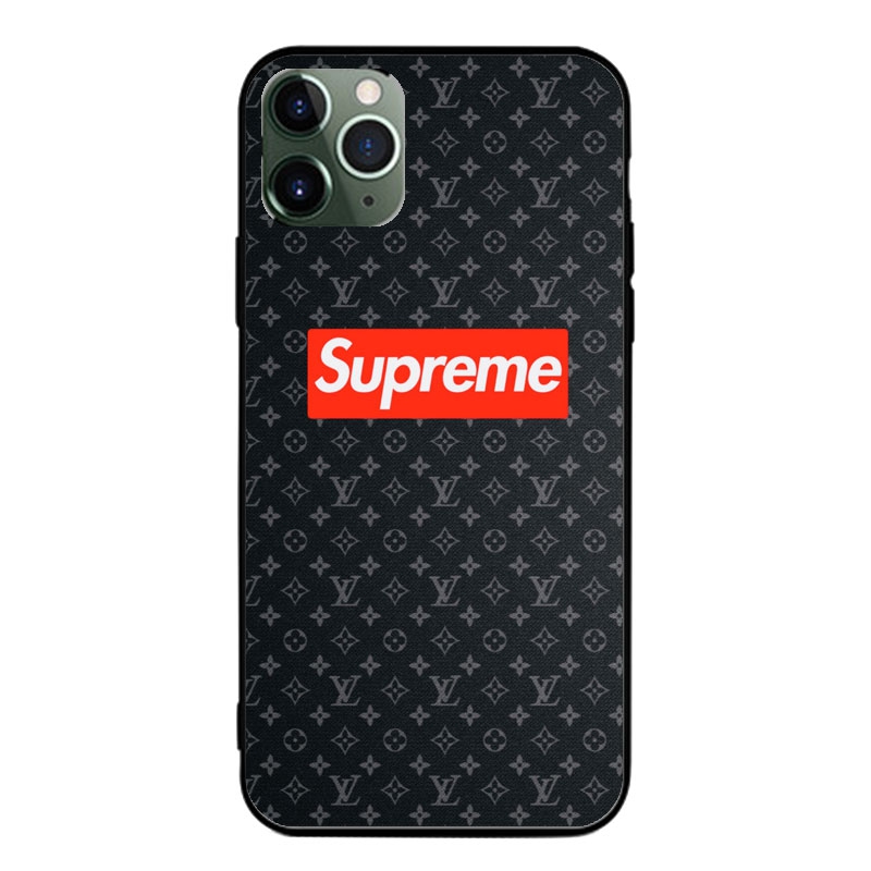 シュプリーiphone 17pro 15 16 plus ケース