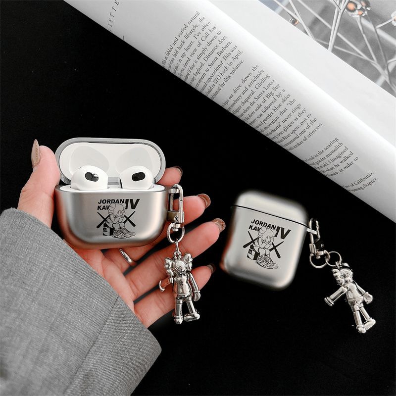 カウズ AirPods 4/3 Pro2/proケース