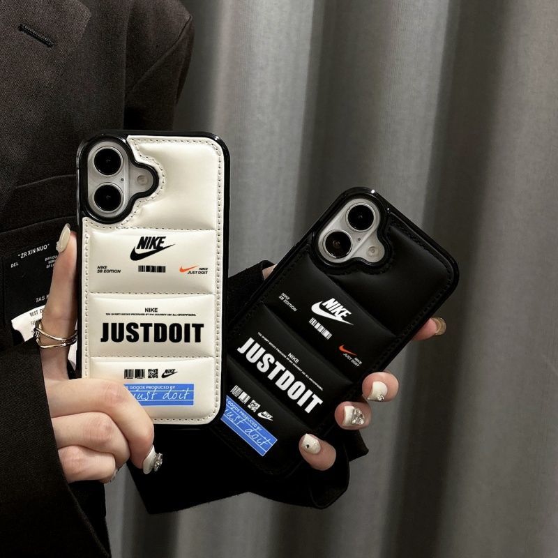 ナイキiphone 17Pro/16/14 pro/15 pro max 16 plus カバー