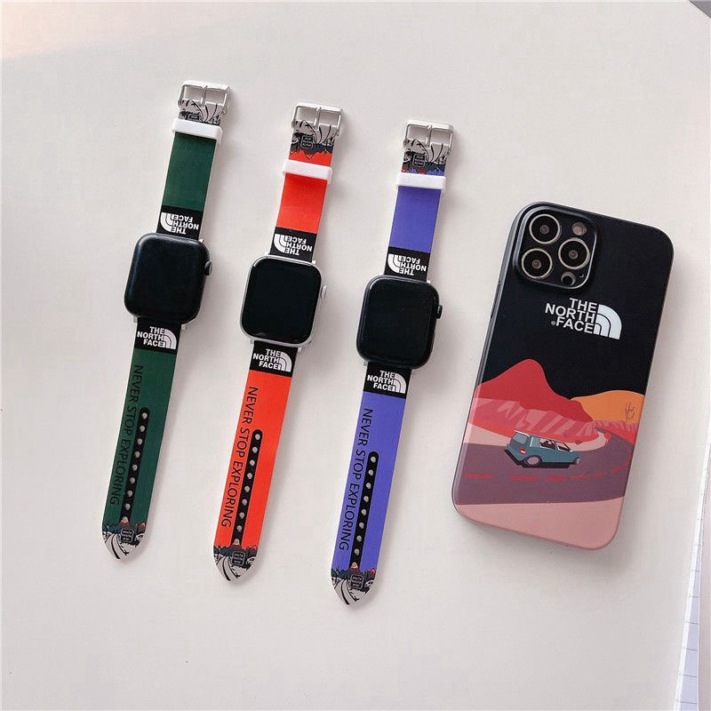 スポーツバンド THE NORTH FACE Apple Watch ultraapple watch6/7/5/4/3/2/1 se/se2 バンド<h4>商品説明<br />
  シーンによってシャネルグッチルイヴィトンロエベバーバリーアップルウォッチ8バンドを交換するのもアリ、ビジネス / アフター / カジュアル / アウトドア、豊富なカラーバリエーション、毎日コーデも楽しめる選べるカラー<br />
off white アディダス　ナイキ MCM Apple watch 8/SE/7バンドは軽着け心地がさらっとしており、男女問わず使いやすいアイテムです。アクセサリー感覚で身に着けられるため、ファッションアイテムとしてハイブランドヴィトングッチコーチエルメスプラダシュプリームApple watch 8バンドを着けたい方におすすめです。  <br />
グッチセリーヌ VERCASE Apple Watch8/7/SE/6バンドは汗や蒸れに強く通気性が抜群です。軽量デザインで腕元からおしゃれにさせます。ビジネス、デート、ショッピング、アウトドアスポーツ、休暇、さまざまなシーンに適用できます！  </h4>
<h3>商品スペック</h3>
<h4>アップルウォッチ バンド対応サイズ <br />
  アップルウォッチ 38mm<br />
  アップルウォッチ 40mm<br />
  アップルウォッチ 41mm<br />
  アップルウォッチ 42mm<br />
  アップルウォッチ 44mm<br />
  アップルウォッチ 45mm<br />
  アップルウォッチ バンド対応モデル	<br />
  アップルウォッチ8<br />
  アップルウォッチ7<br />
  アップルウォッチ6<br />
  アップルウォッチSE<br />
  アップルウォッチ5<br />
  アップルウォッチ4<br />
  アップルウォッチ3<br />
  アップルウォッチ2<br />
  アップルウォッチ1<br />
  apple watch series8<br />
  apple watch series7<br />
  apple watch series6<br />
  apple watch seriesSE<br />
  apple watch series5<br />
  apple watch series4<br />
  apple watch series3<br />
  apple watch series2<br />
apple watch series1</h4>
<p><strong>【本製品はサイズ選択制です】</strong><br />
  38/40/41mmをお持ちの方?38/40/41をご選択ください<br />
  42/44/45mmをお持ちの方?42/44/45をご選択ください<br />
</p>
<h2><strong>[関連キーワード]</strong><br />
  GUCCI ルイヴィトンシャネルメンズレディース革製アップル ウォッチ6/7/8/ultra交換ベルト ハイブランド apple watch6/7/8 型押しレザー プレゼント 高級ブランド アップル ウォッチse/se2ベルト 4おしゃれ 激安NIKEアップルワォッチ6/7/8</h2>